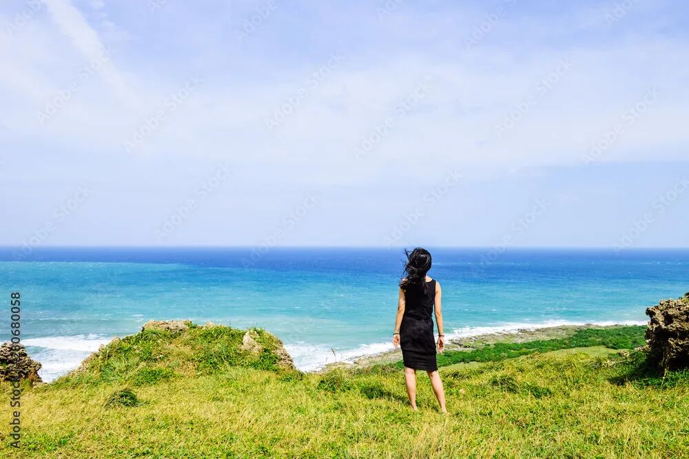 Longpan Park cliffside with panoramic ocean view