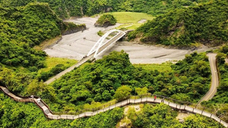 Longtoushan Eagle Valley with winding path