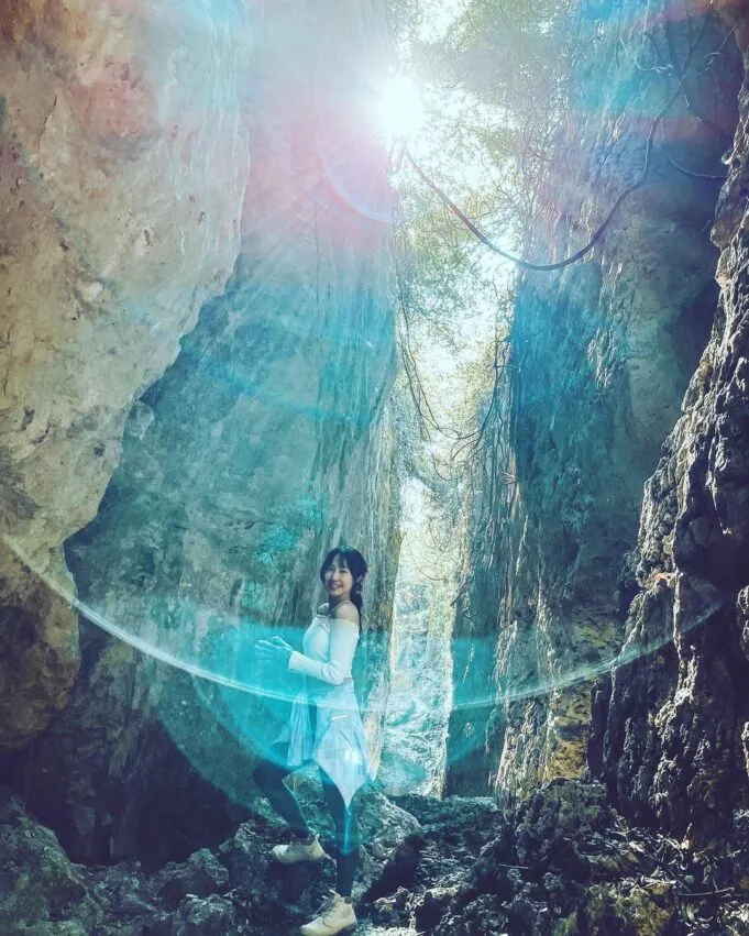 Shoushan Hiking Trail with lush greenery