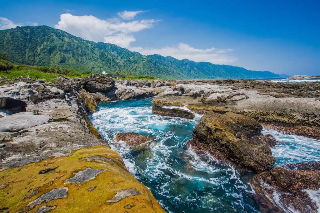 Shitiping terraces with ocean waves
