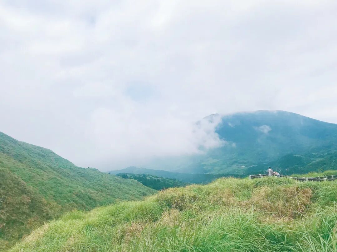 Steaming fumaroles and sulfur deposits at Xiaoyoukeng, volcanic activity