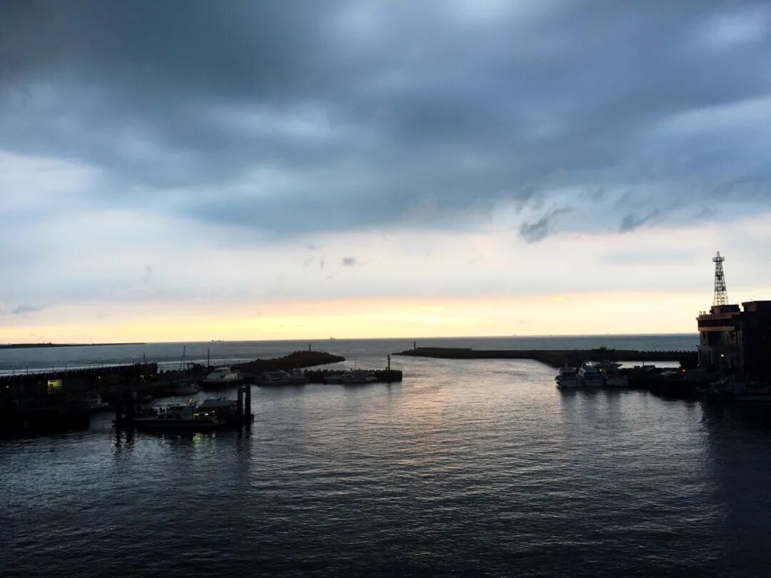 Wedding Bliss on Lover's Bridge at Sunset