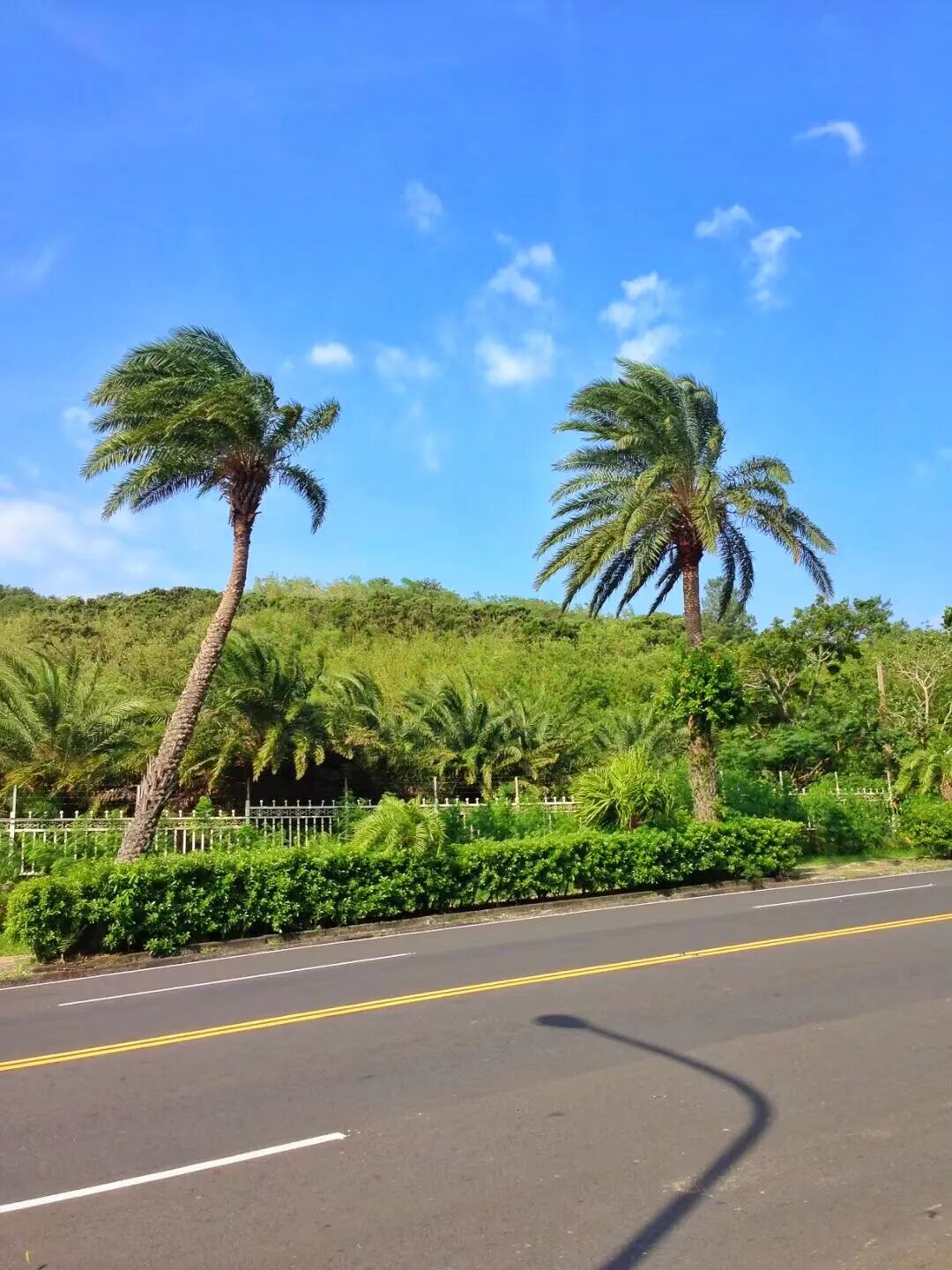 Panoramic view of Kenting's vast ocean at sunset, showcasing endless horizons