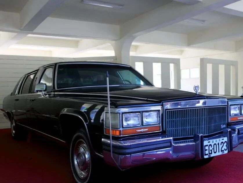 Large photo of Chiang Kai-shek and his wife