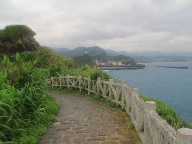 Quiet bird-watching trail with scenic views