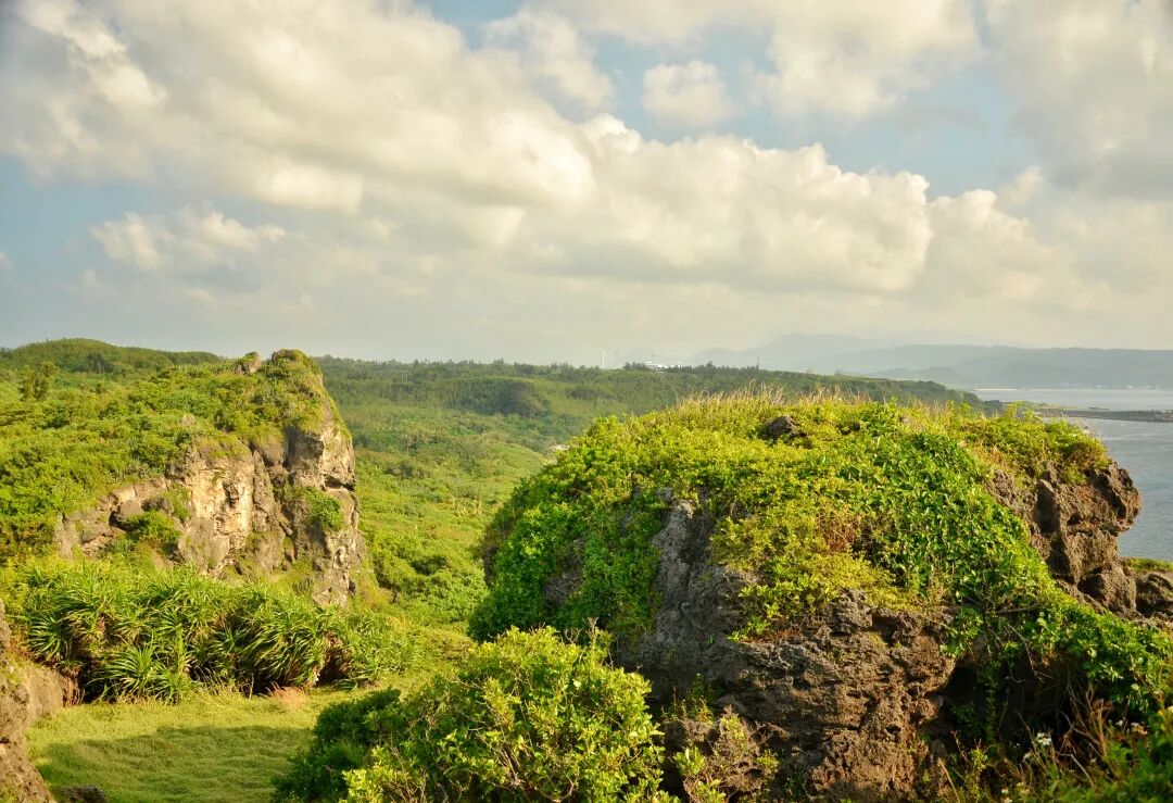 The unique 'Cat's Nose' rock formation at Maobitou Park, a popular natural landmark