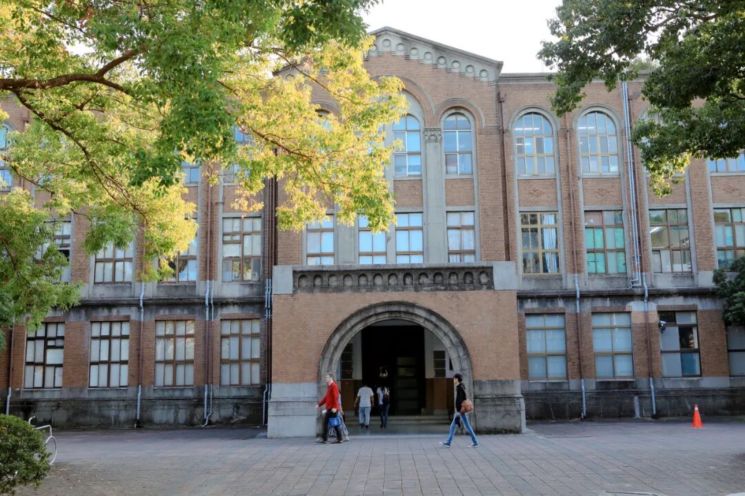 Serene and peaceful evening atmosphere on the NTU campus.