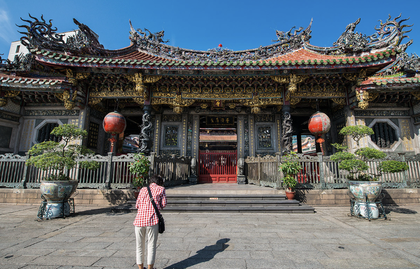 Longshan Temple exterior with intricate carvings