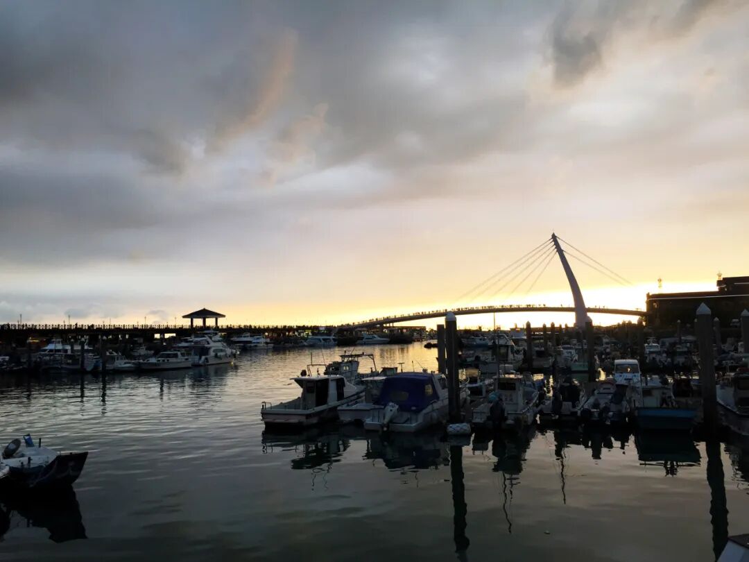 Explosive Colors: Tamsui's Sunset Masterpiece